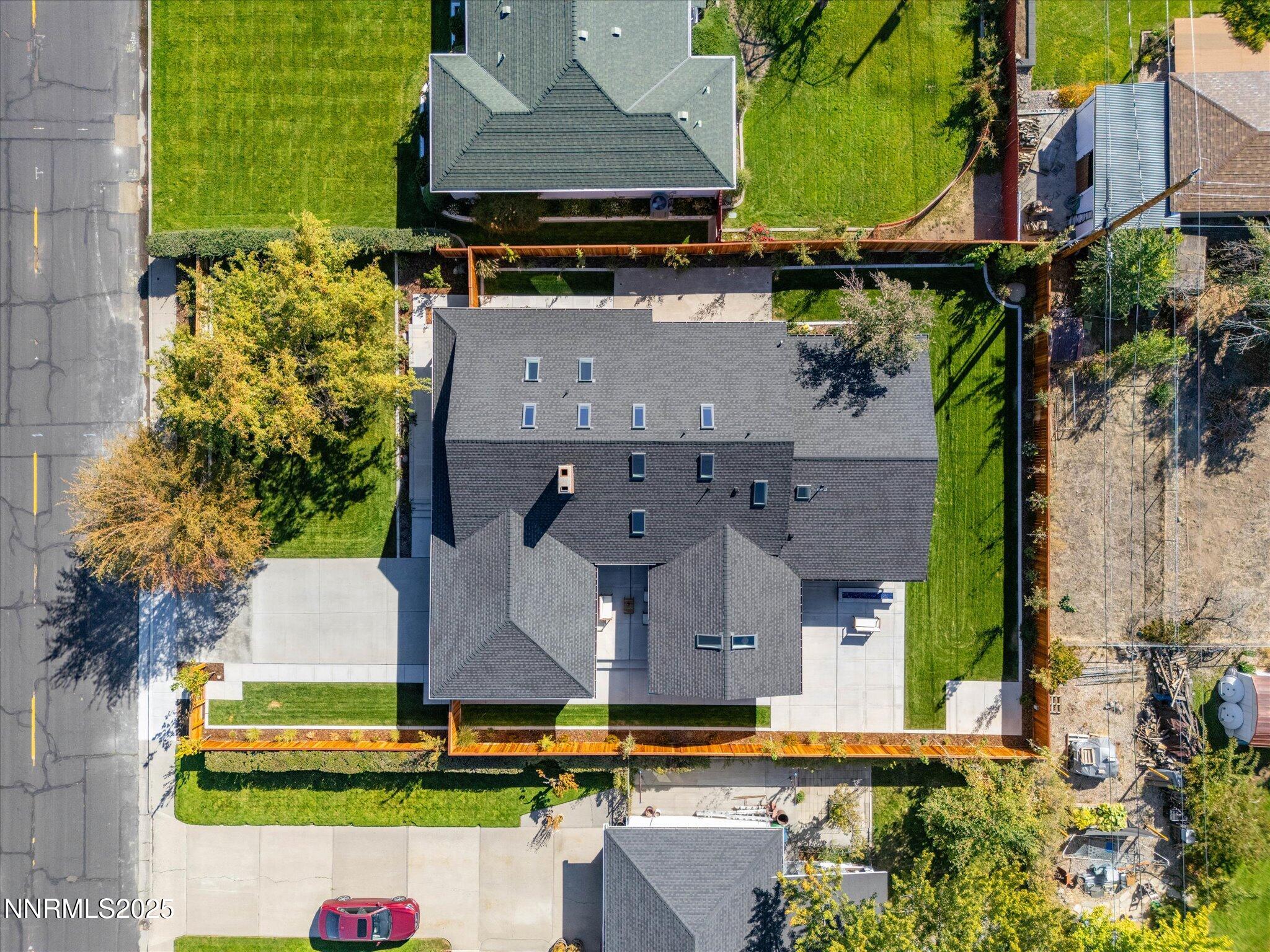 073-1245 Sharon Way-172