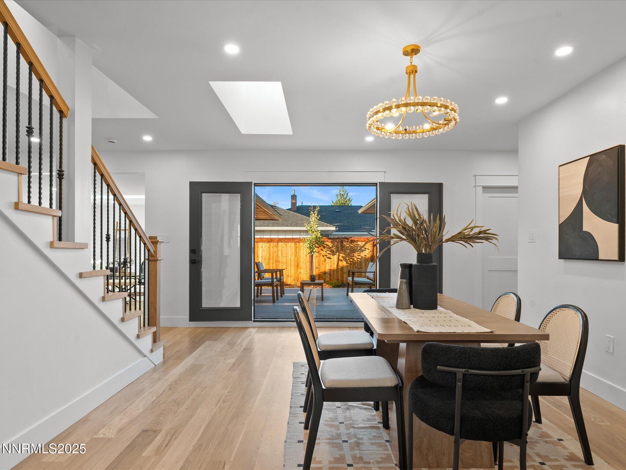 036-1245 Sharon Way-135