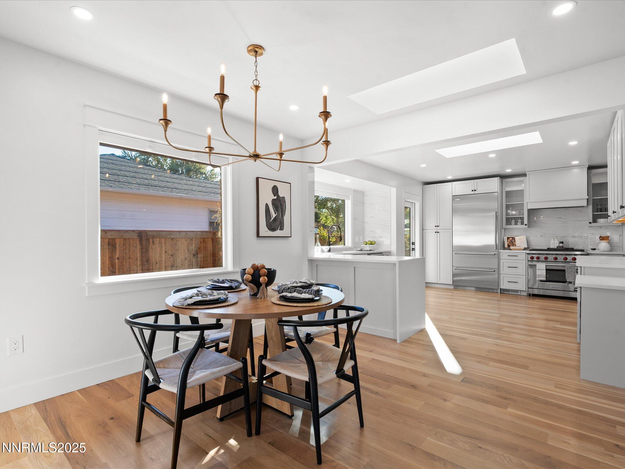 011-1245 Sharon Way-110