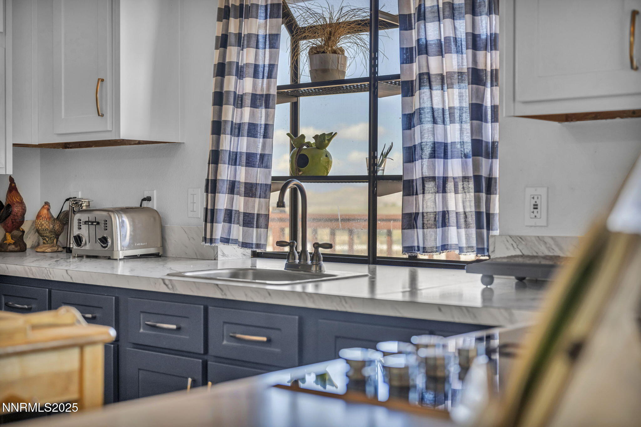 76-web-or-mls-6200-winnemucca-ranch-rd