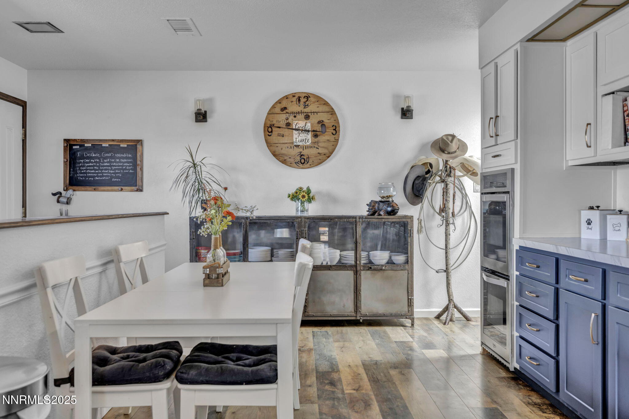 67-web-or-mls-6200-winnemucca-ranch-rd