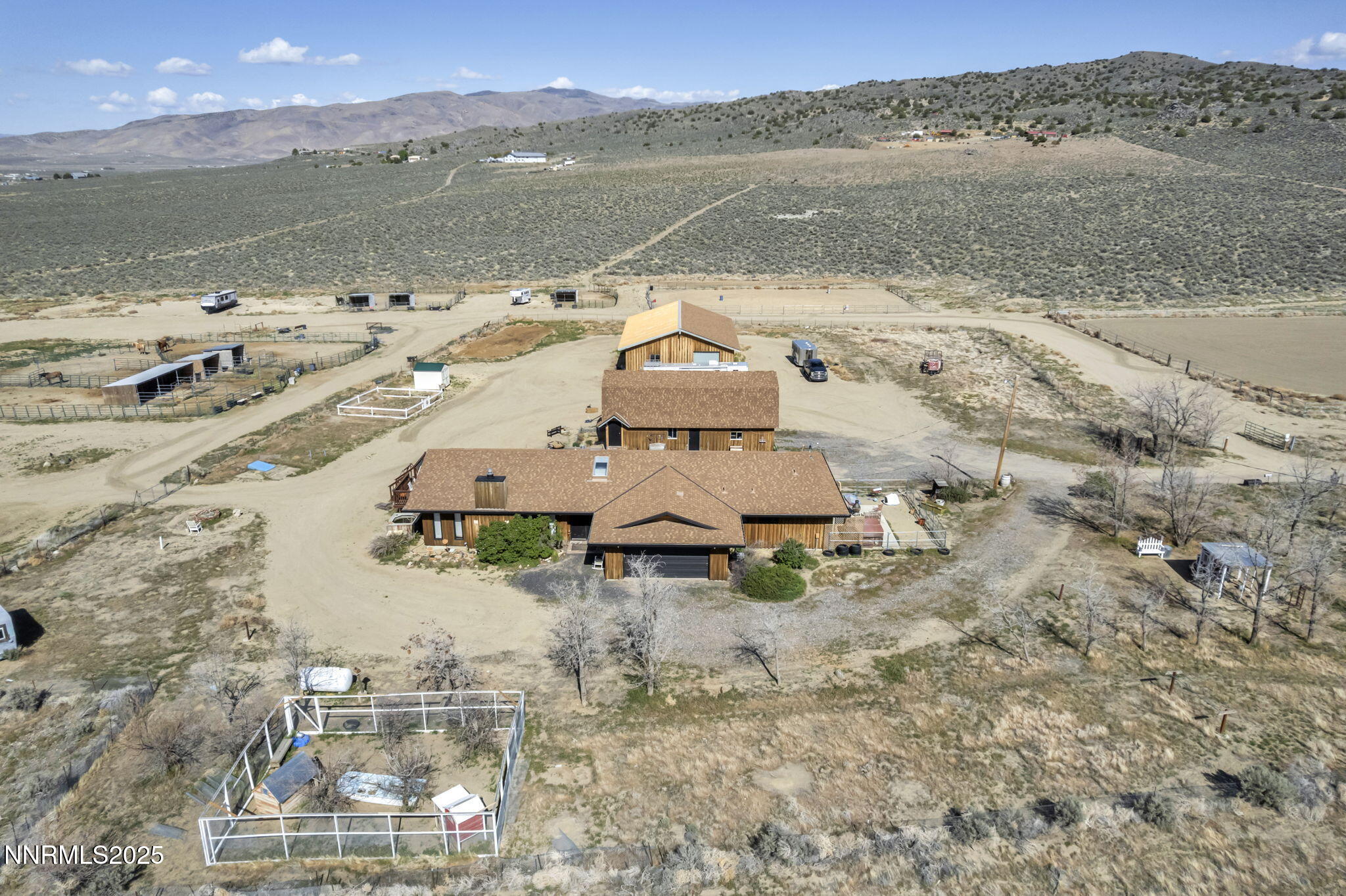 26-web-or-mls-6200-winnemucca-ranch-rd
