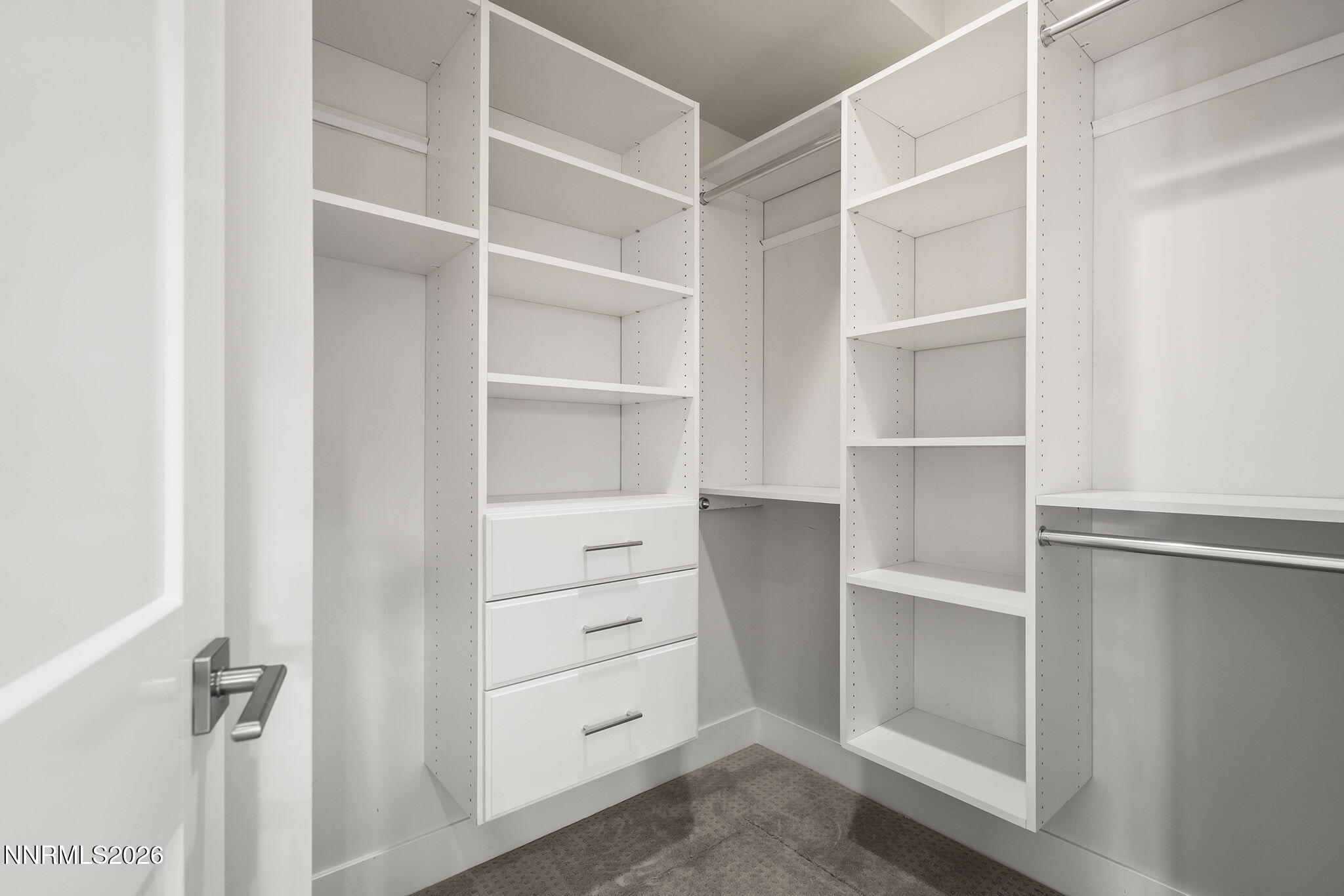 WALLACE Stewart Guest Closet