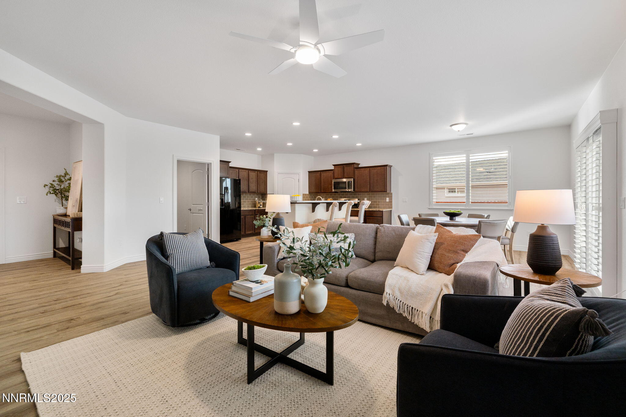 10-web-or-mls-19017 Bronco Creek-4