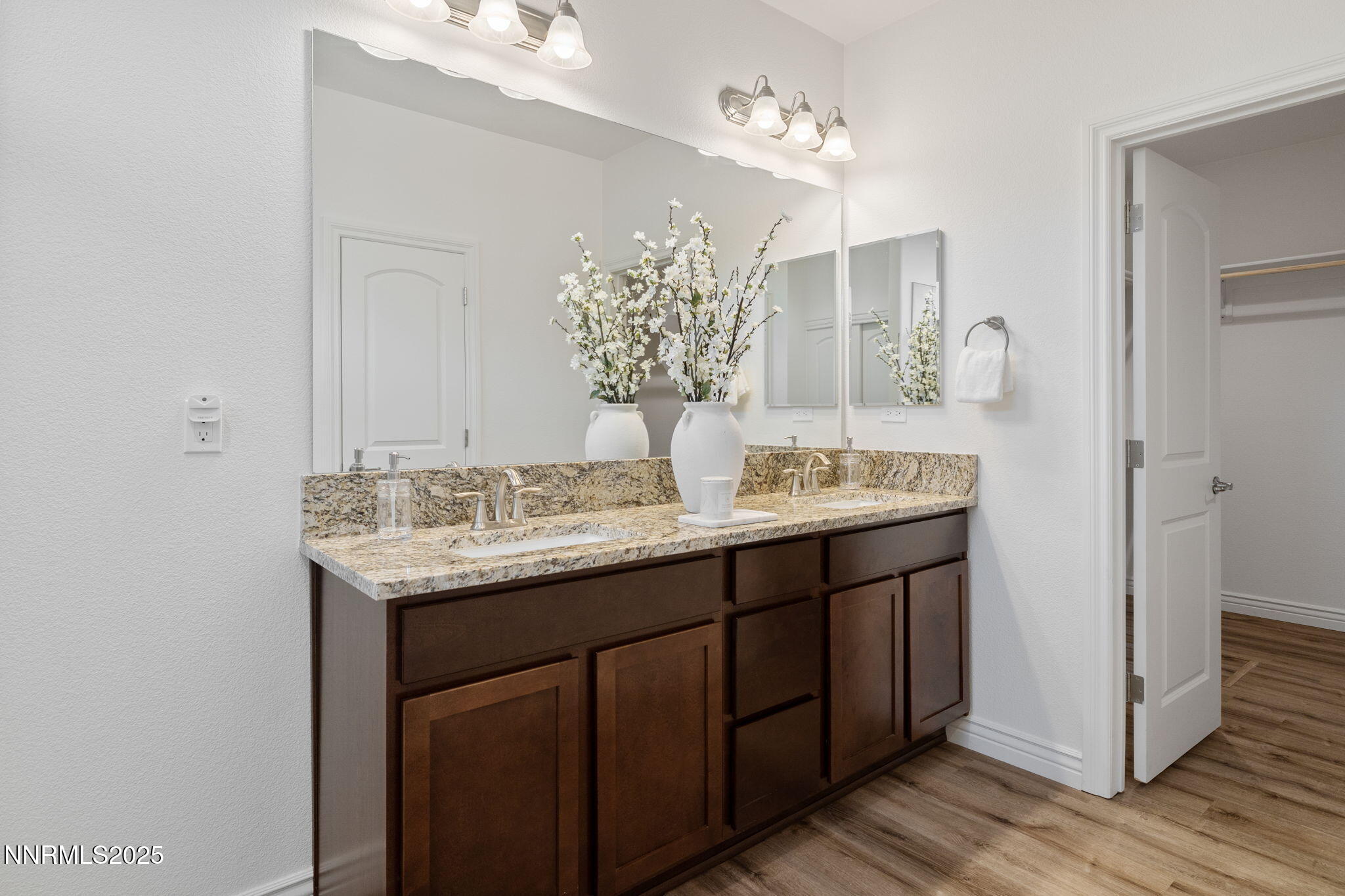 23-web-or-mls-19017 Bronco Creek-17