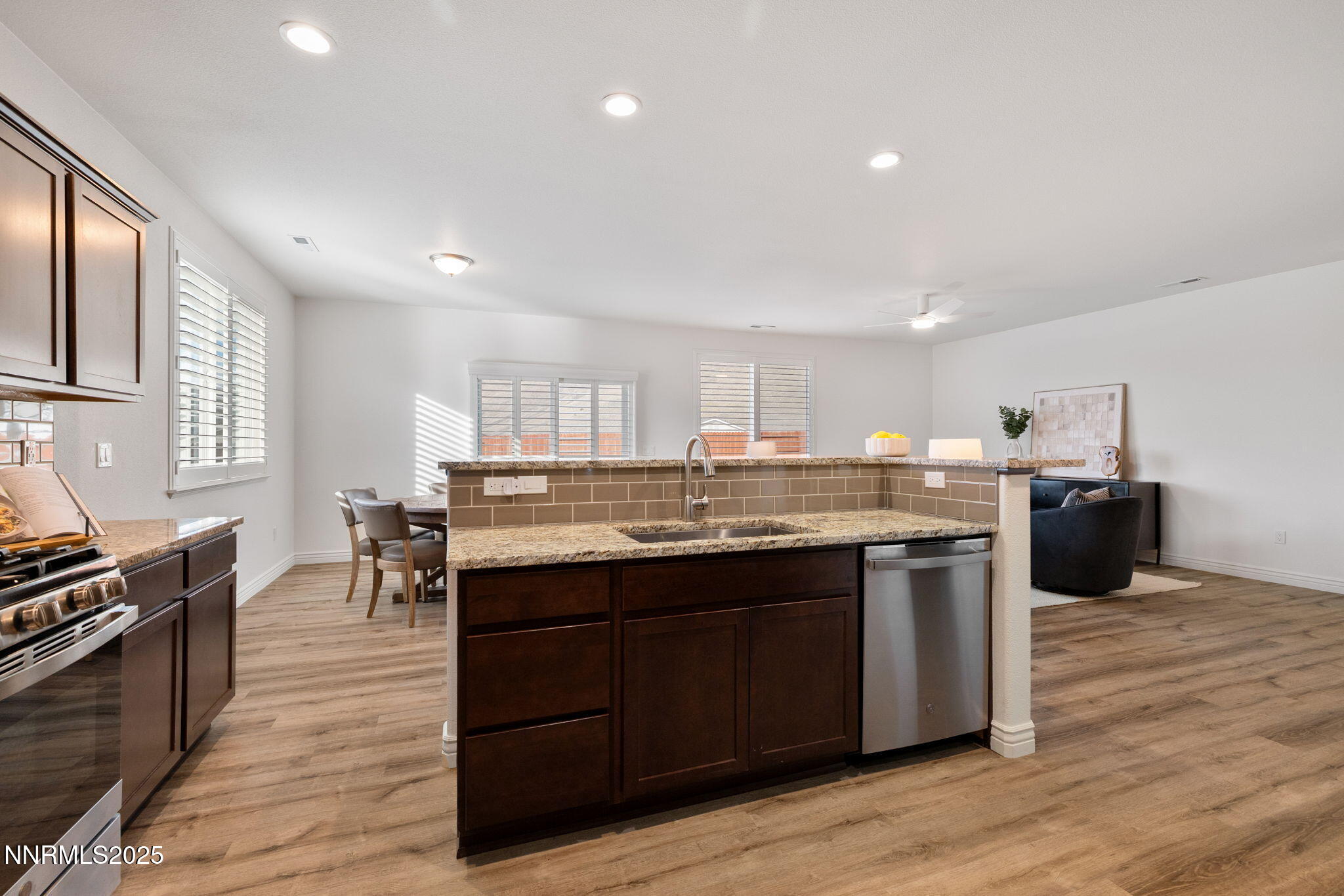 16-web-or-mls-19017 Bronco Creek-10