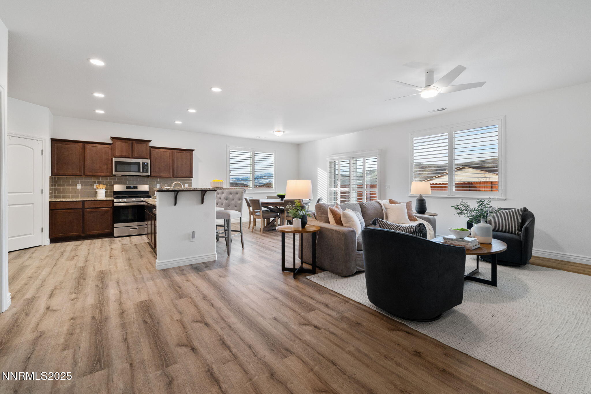 7-web-or-mls-19017 Bronco Creek-2