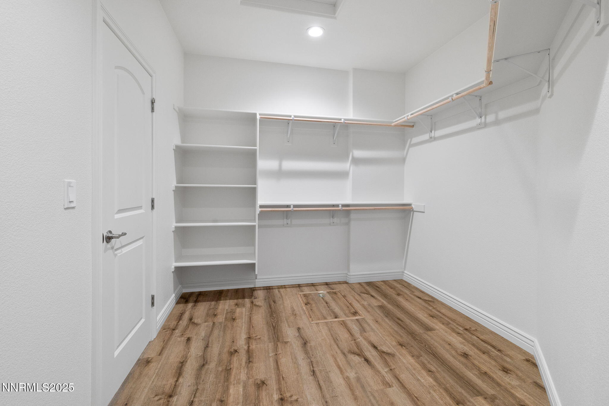 25-web-or-mls-19017 Bronco Creek-19