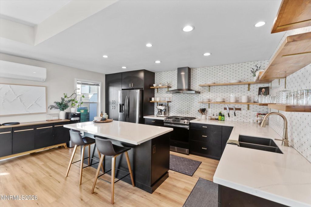 Photo of 536 Sinclair Street, Reno, NV 89501 (MLS # 260000579)