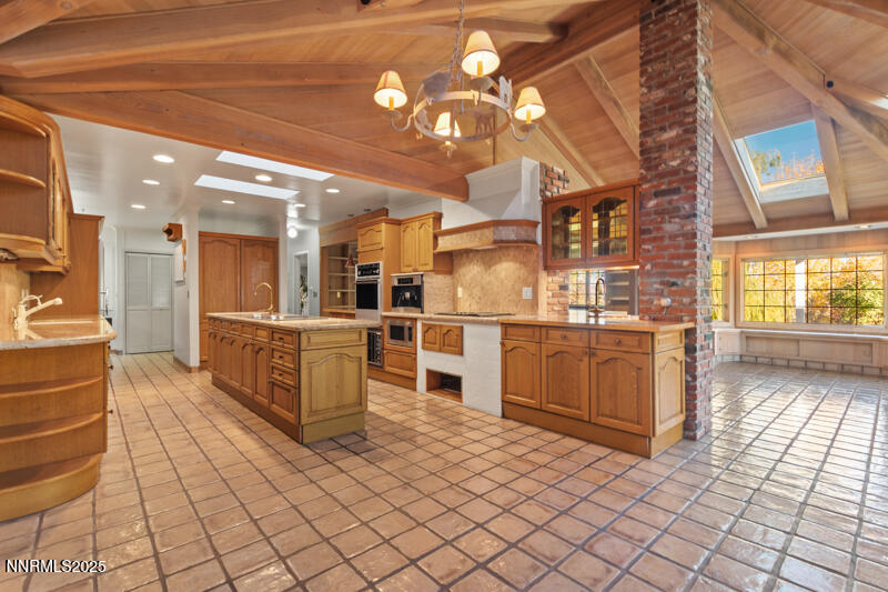 1880 Meadowview Lane (4 of 28)