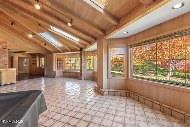 1880 Meadowview Lane (6 of 28)