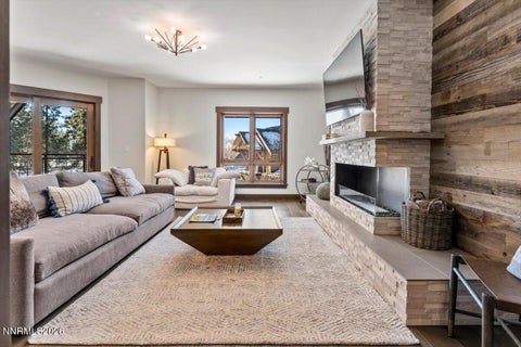 MLS: 260006945