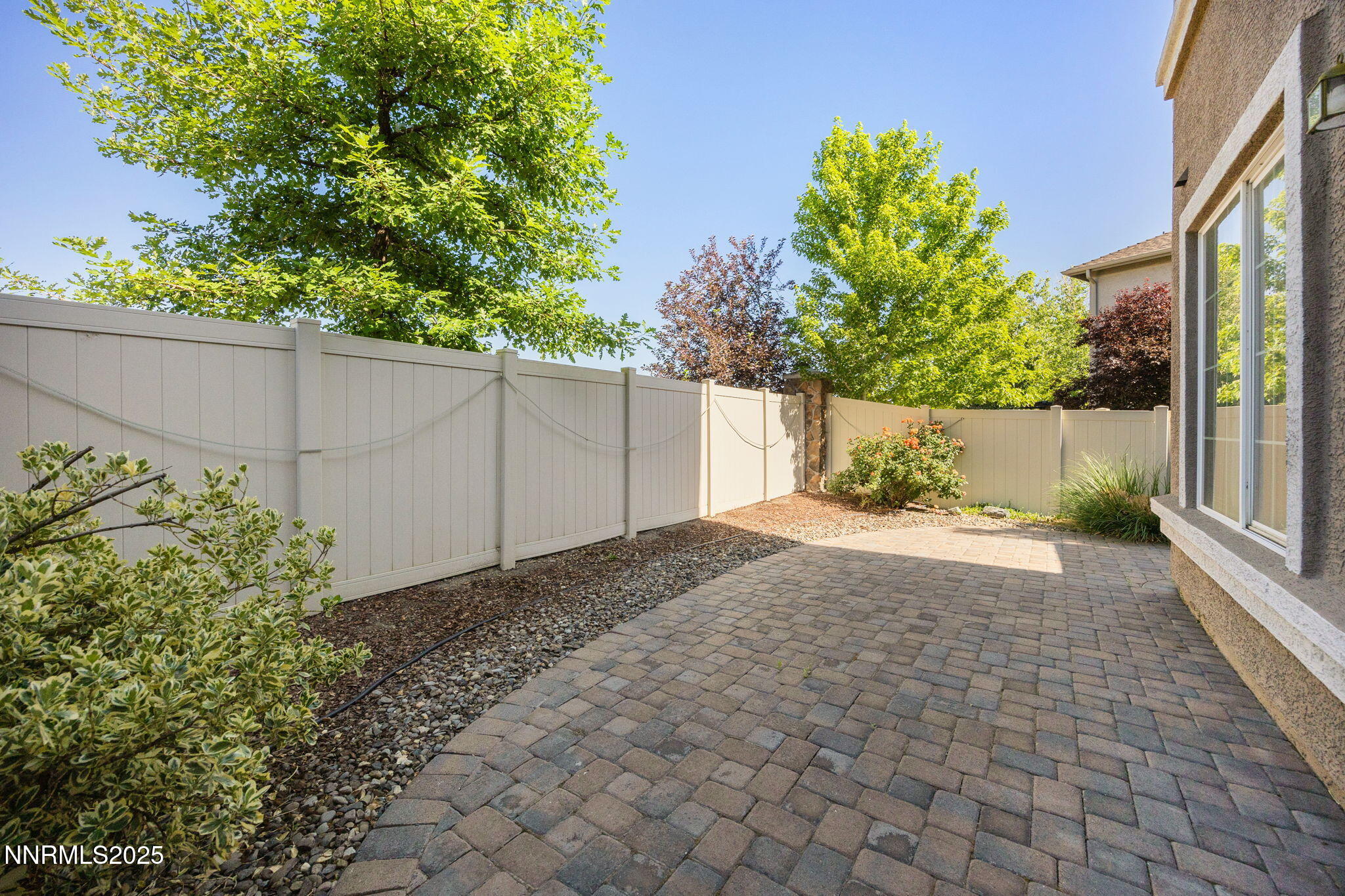 22-web-or-mls-11005 Lamour-23