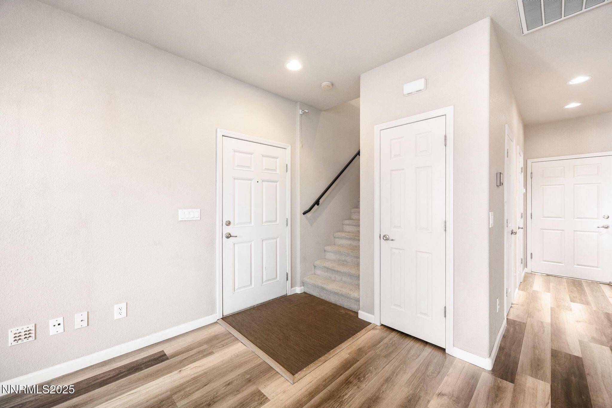 12-web-or-mls-11005 Lamour-14