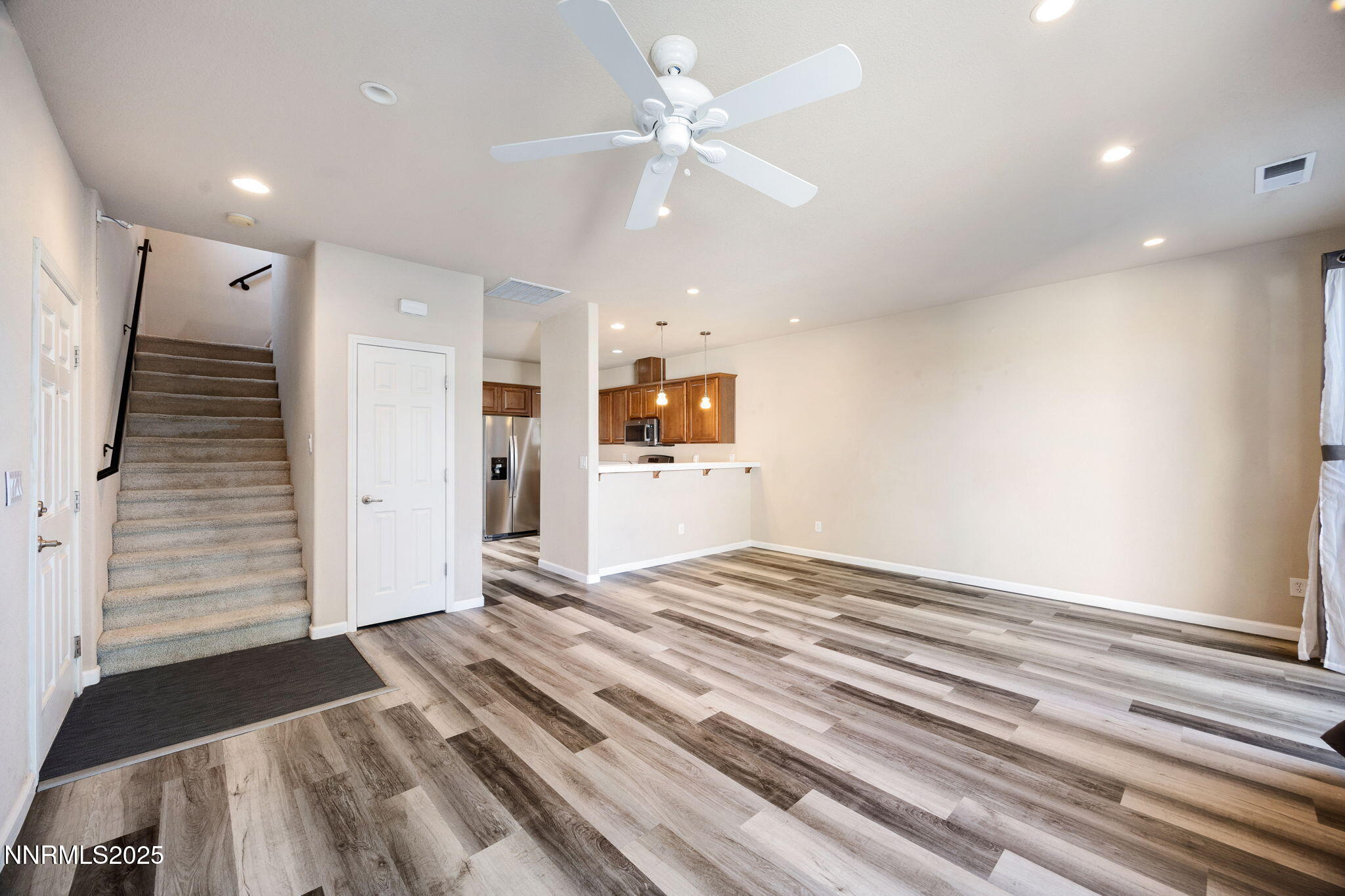 13-web-or-mls-11005 Lamour-15