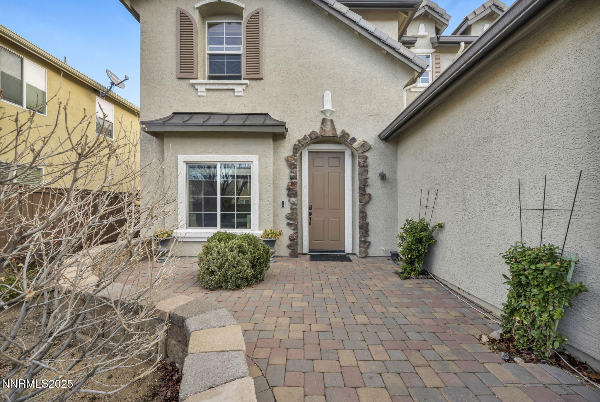 4-web-or-mls-11200-parma-way