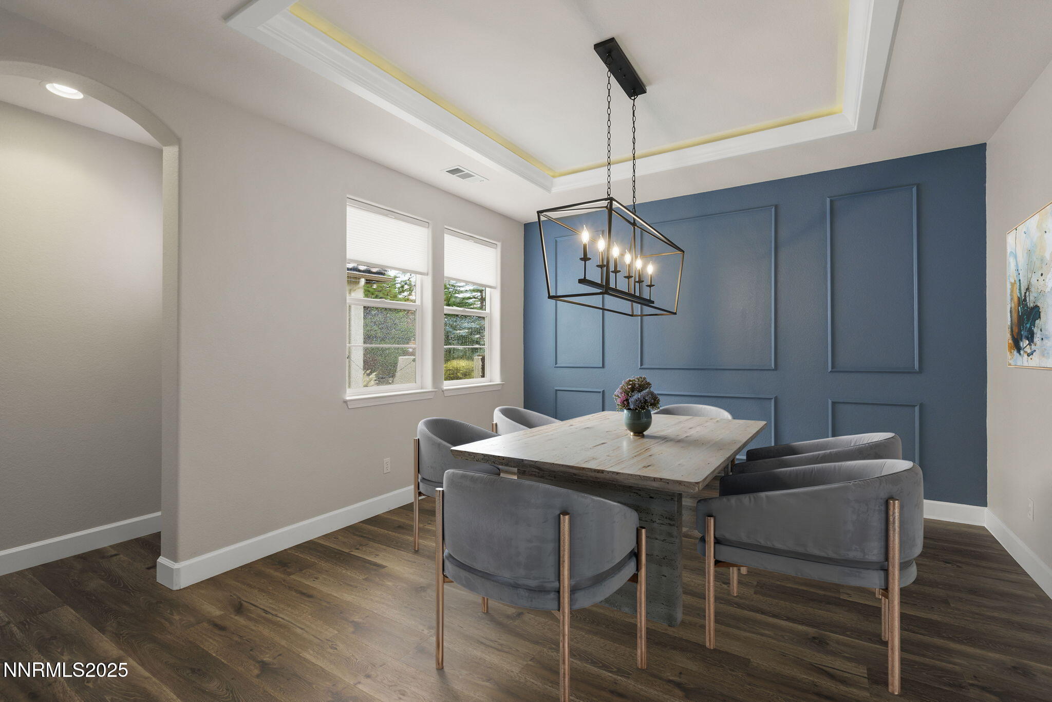 14-web-or-mls-5640_Rue_St_Tropez_Dining_