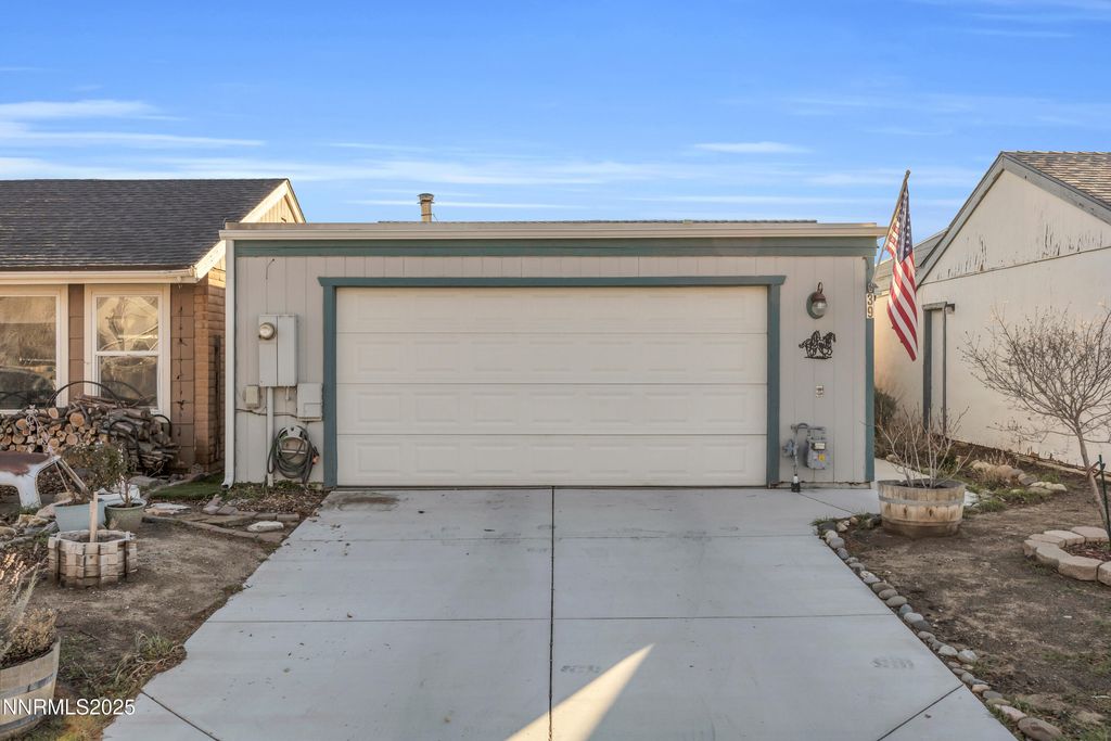 Photo of 39 Granite Way, Carson City, NV 89706 (MLS # 250059340)