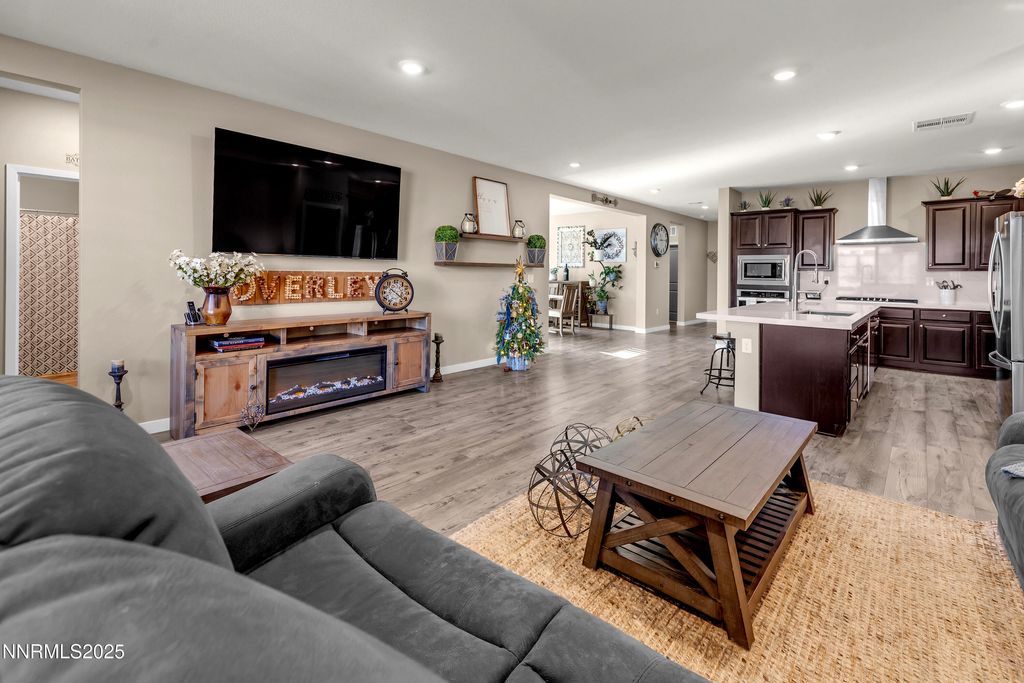 Photo of 8377 Fenhollow Drive, Verdi, NV 89439 (MLS # 260000230)