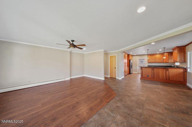 3533 E Hidden Valley - Living dining com