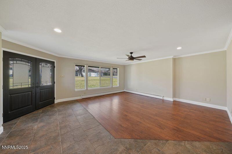 3533 E Hidden Valley - Living room