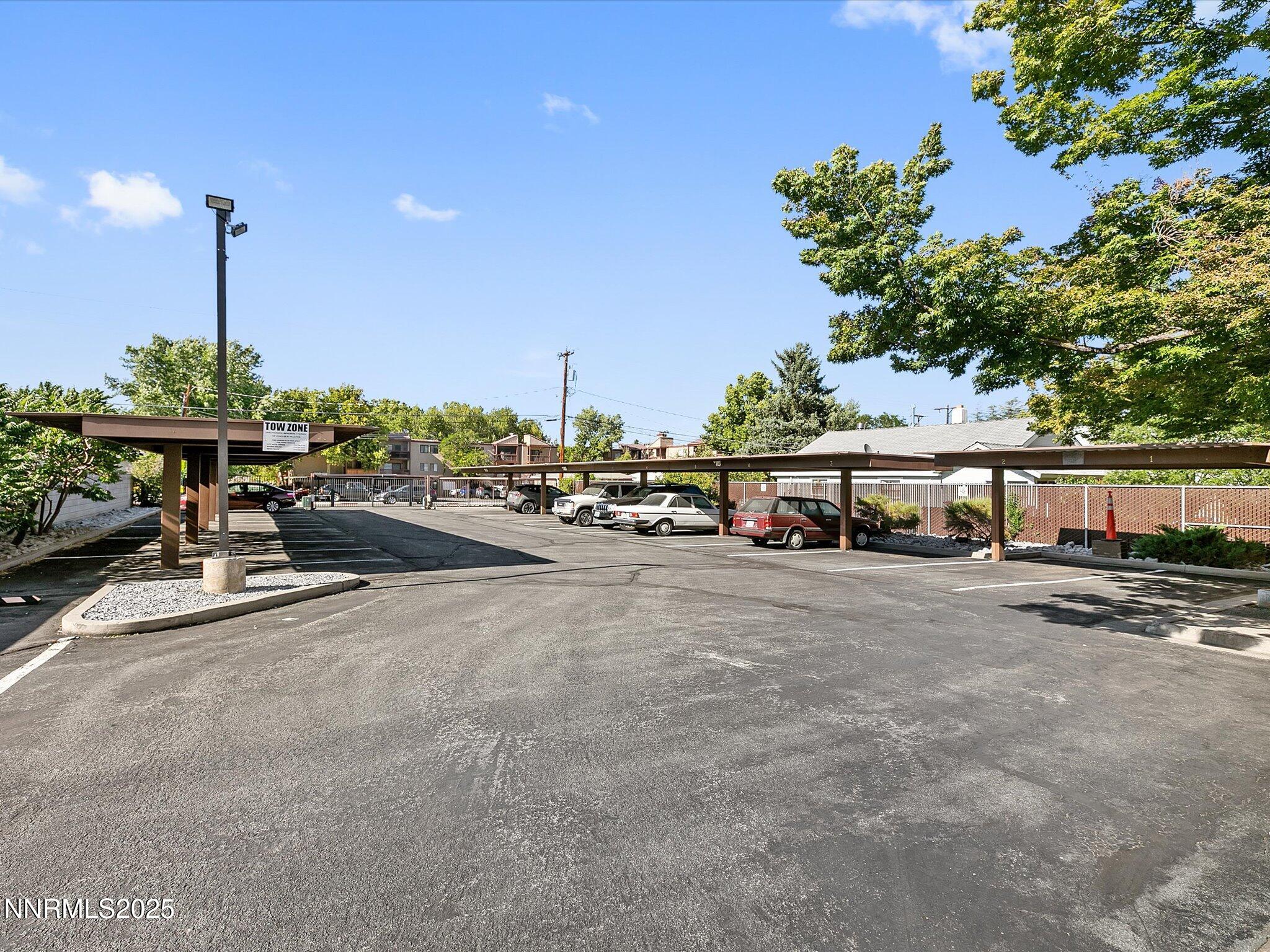 06-3095 Lakeside Dr-Unit 103-105