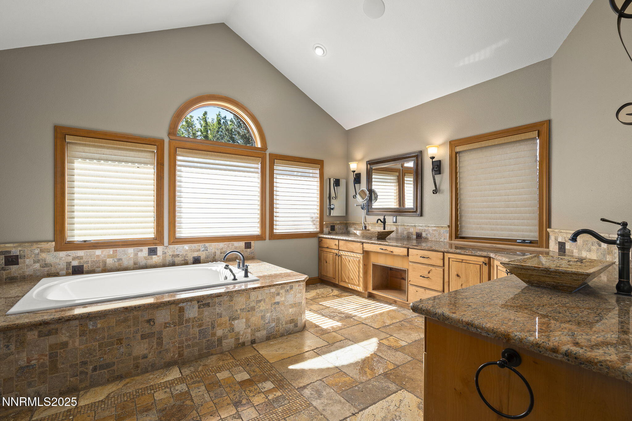 29-web-or-mls-_DSC8792