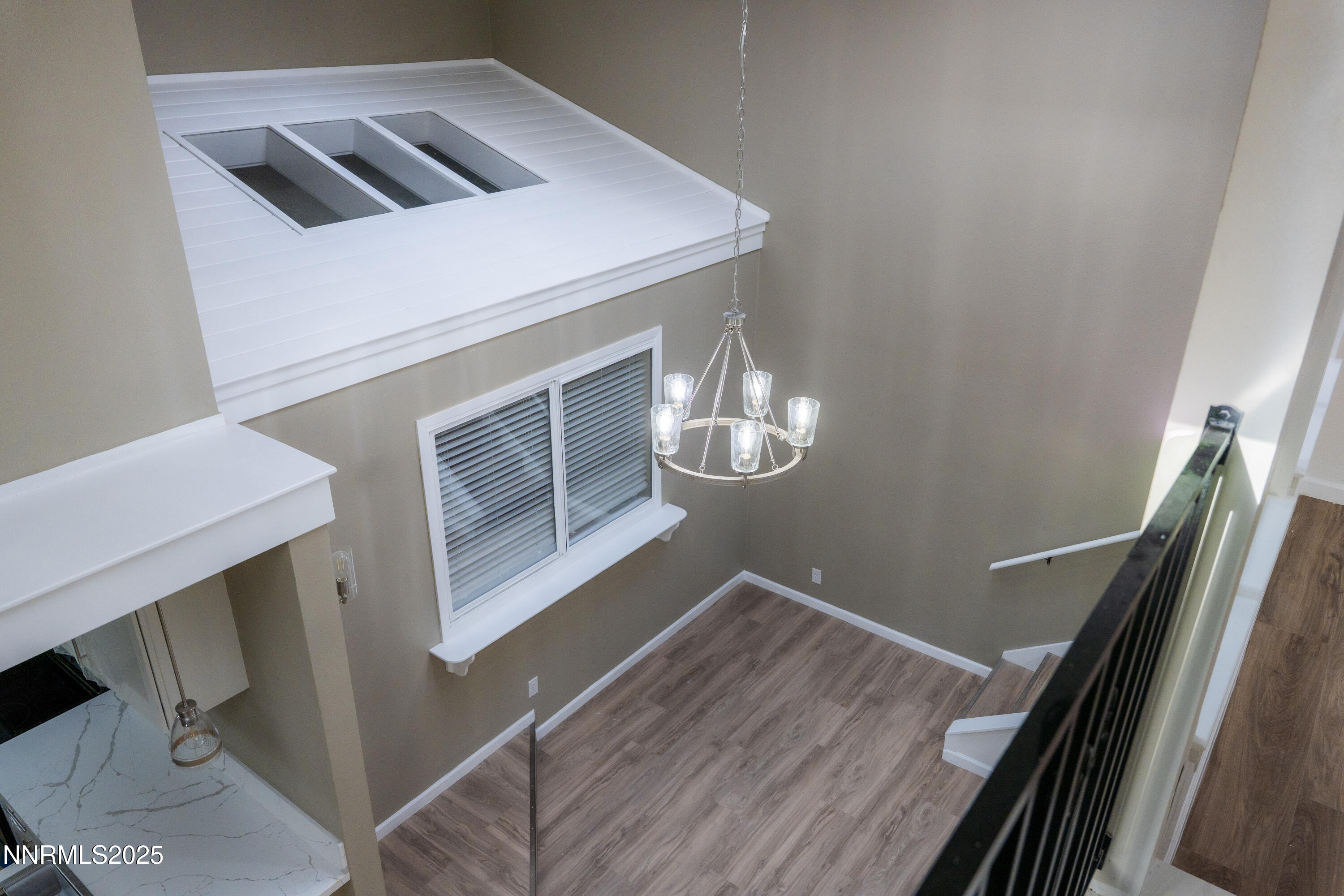 IslaPhoto-360-East-Riverview-Circle-22