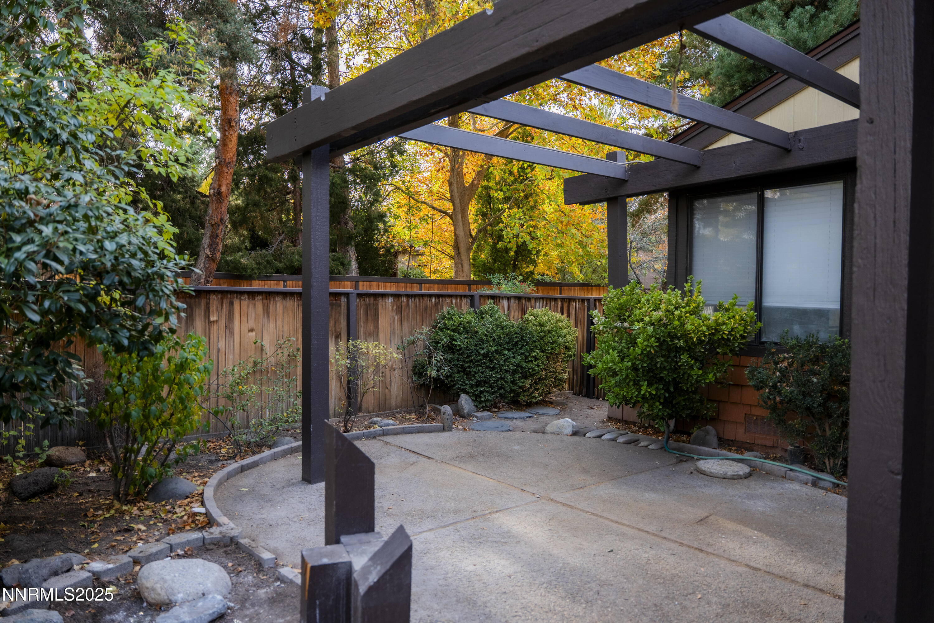 IslaPhoto-360-East-Riverview-Circle-51