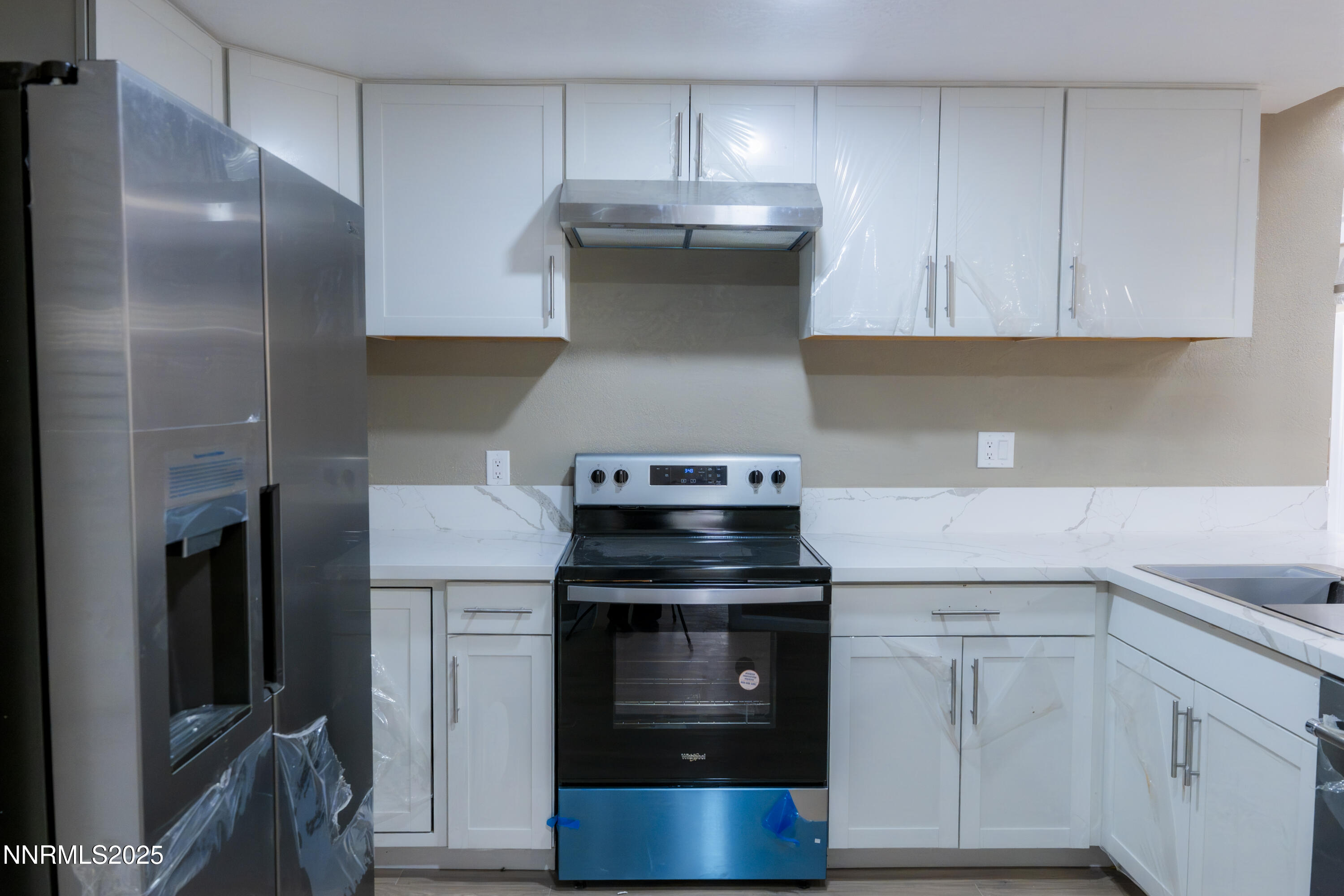 IslaPhoto-360-East-Riverview-Circle-27