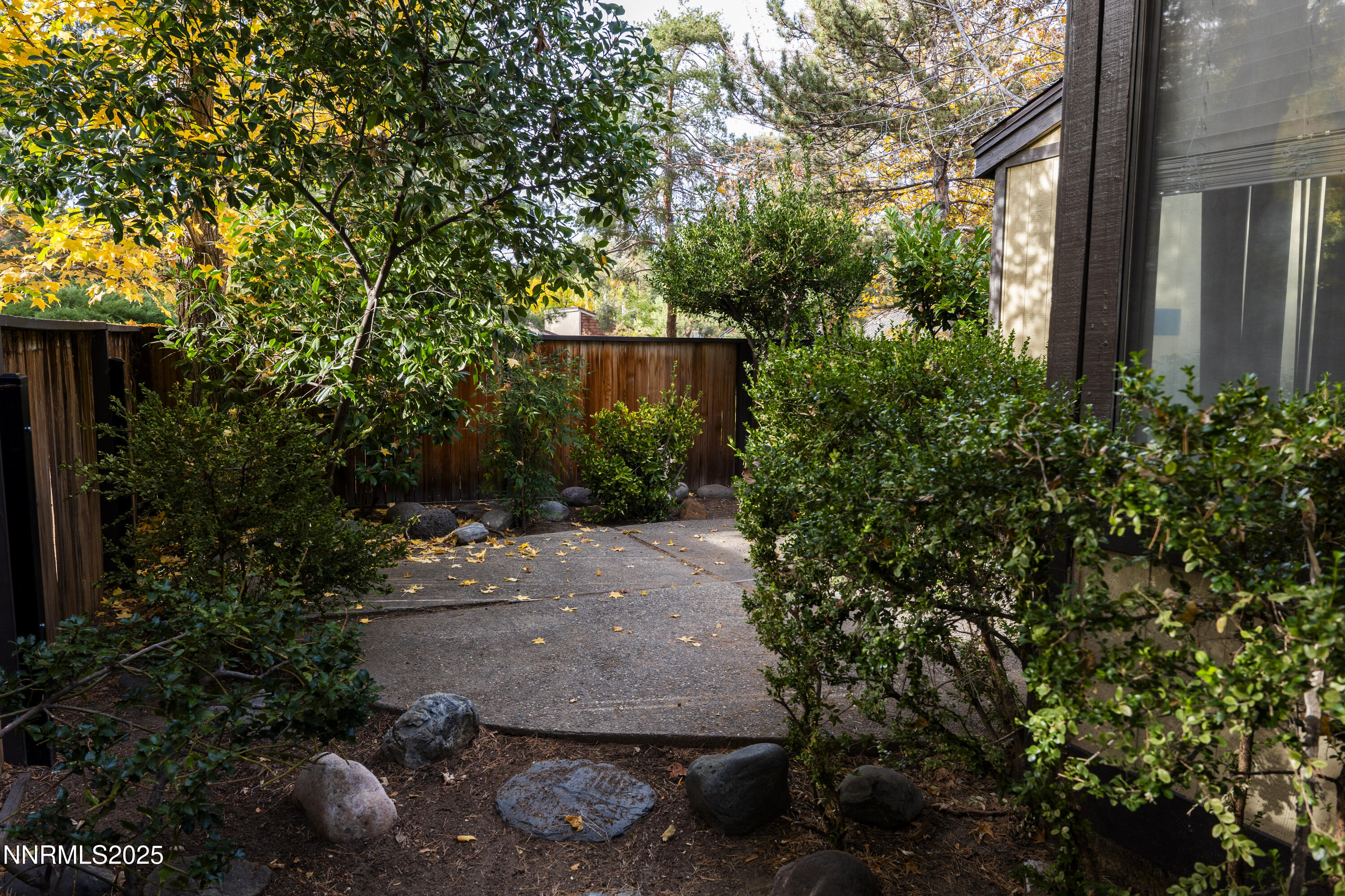 IslaPhoto-360-East-Riverview-Circle-10