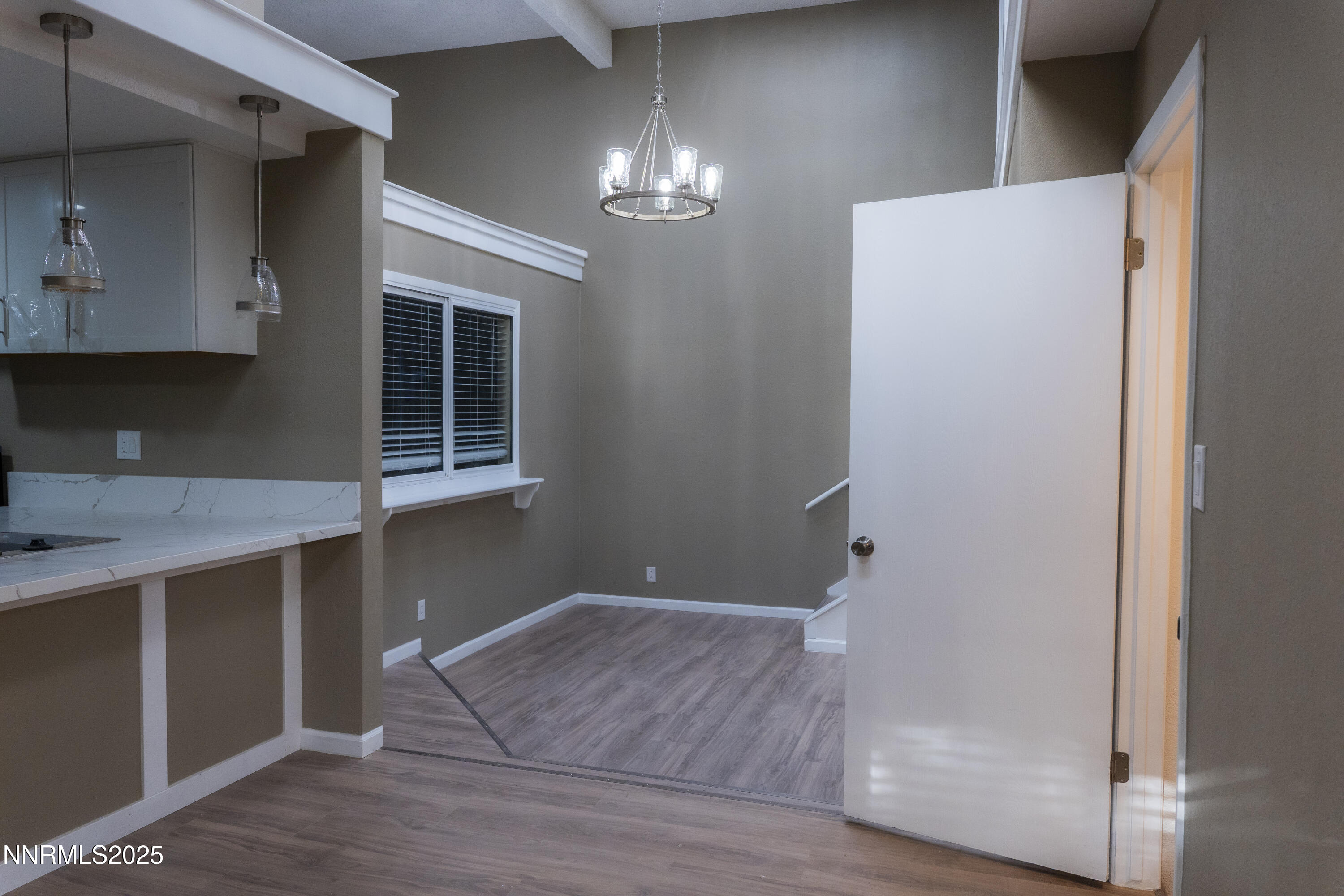 IslaPhoto-360-East-Riverview-Circle-29