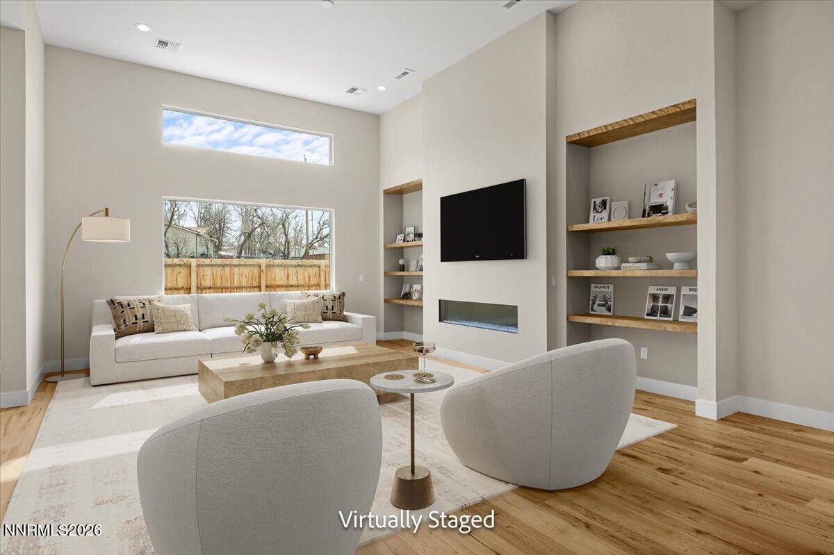 011-Vitually Staged (2 of 13)