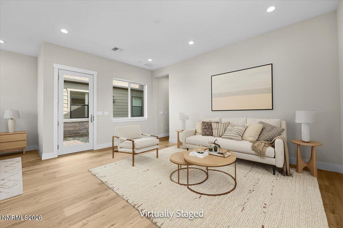 053-Vitually Staged (13 of 13)