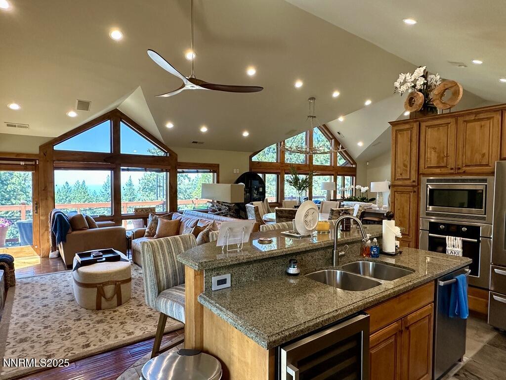 62A49899-097A-4C65-857F-9088B279ECAC_1_1