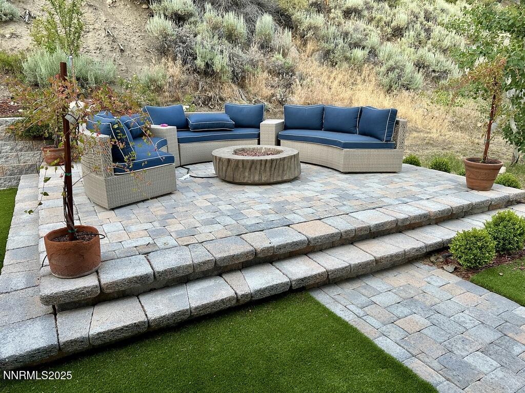 F0F2EAC3-2AC2-49A1-ADE8-1A3611C8BAD7_1_1