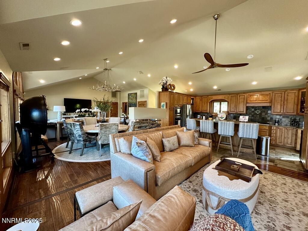 FD3E6B59-6CBD-42D5-A3A2-568FB47E5A99_1_1