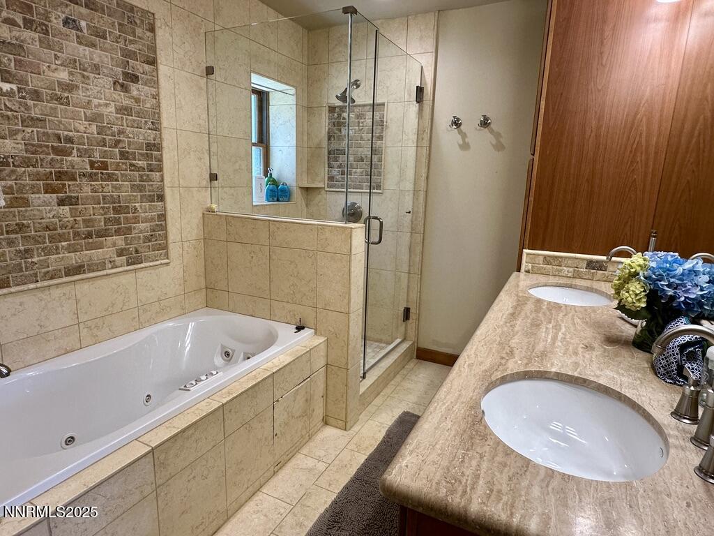 6FA56BD5-C28D-40AC-9AC9-448914E9B823_1_1