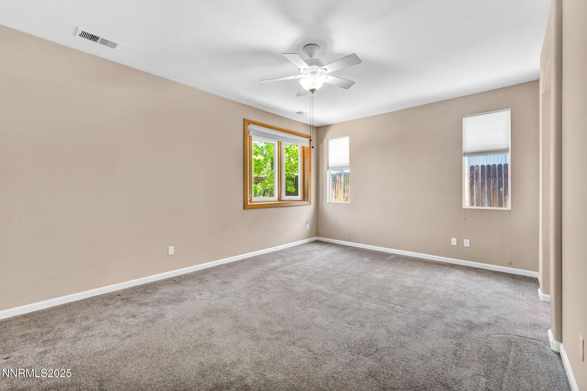 Reno, Nevada 89521, United States, 3 Bedrooms Bedrooms, ,2 BathroomsBathrooms,Residential,Pending,155207