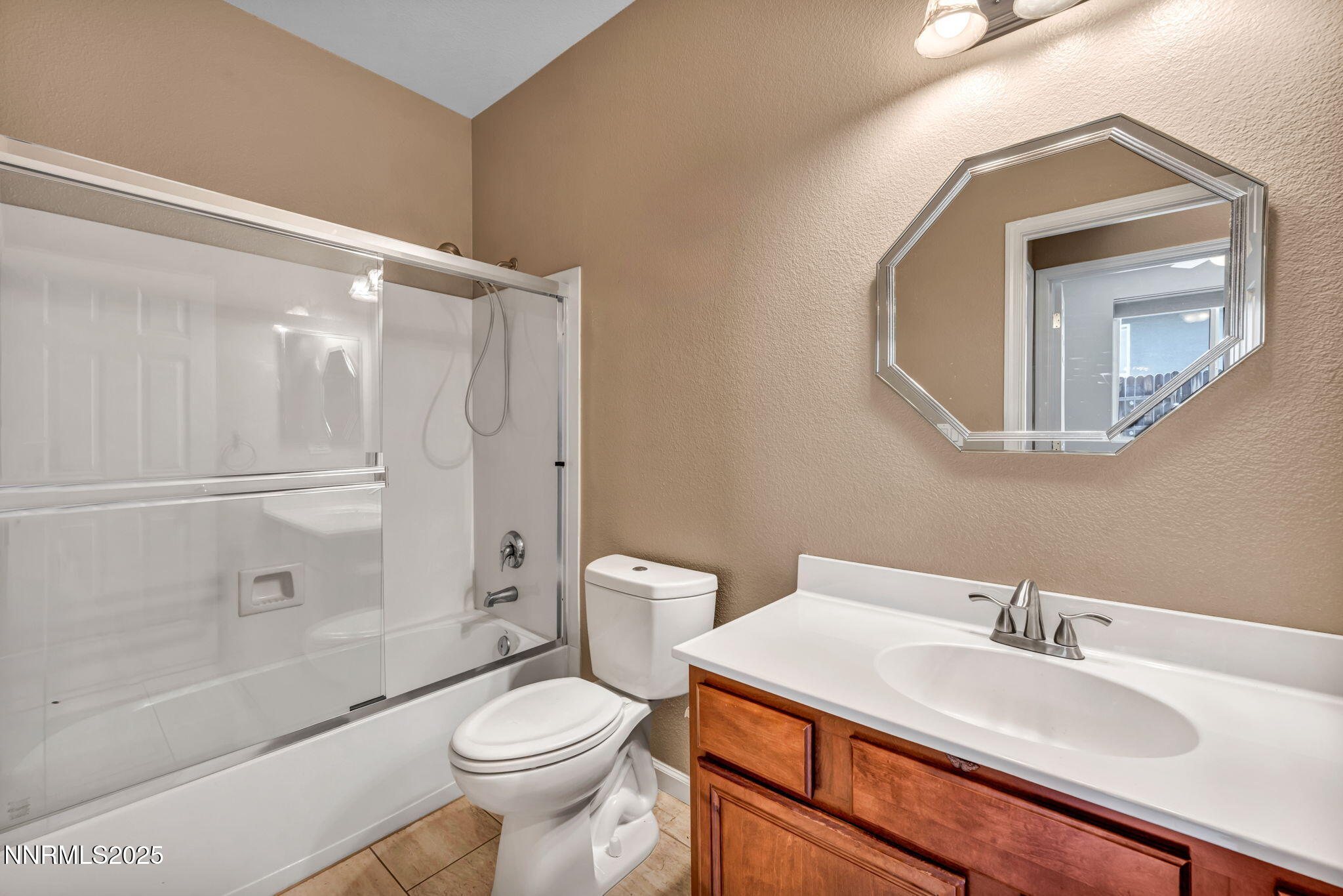 Reno, Nevada 89521, United States, 3 Bedrooms Bedrooms, ,2 BathroomsBathrooms,Residential,Pending,155207