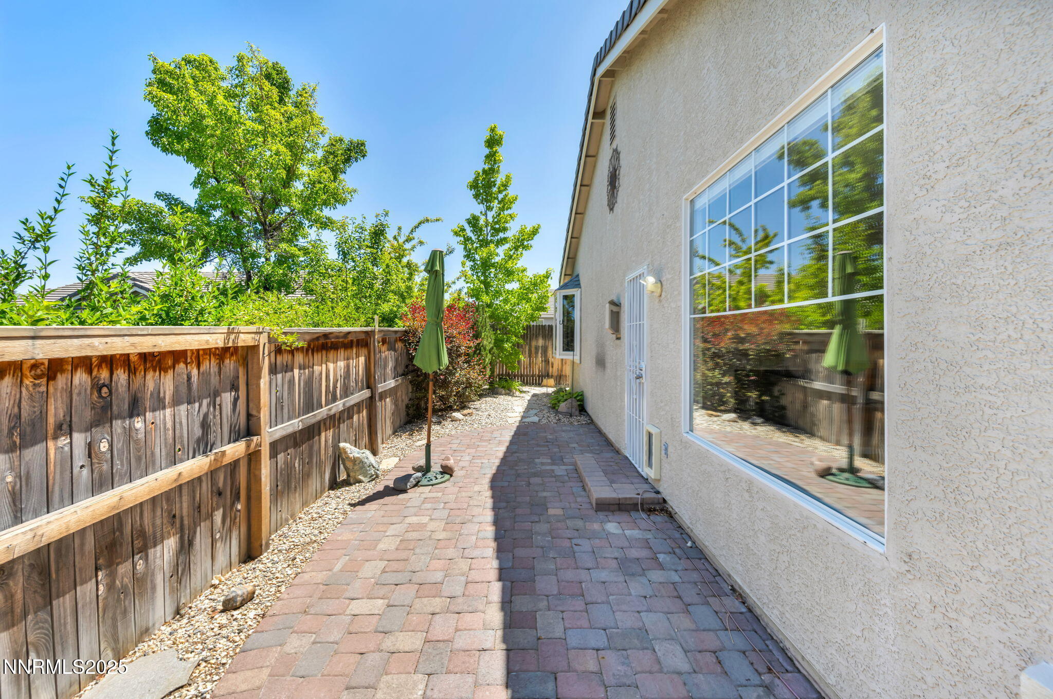 Reno, Nevada 89521, United States, 3 Bedrooms Bedrooms, ,2 BathroomsBathrooms,Residential,Pending,155207