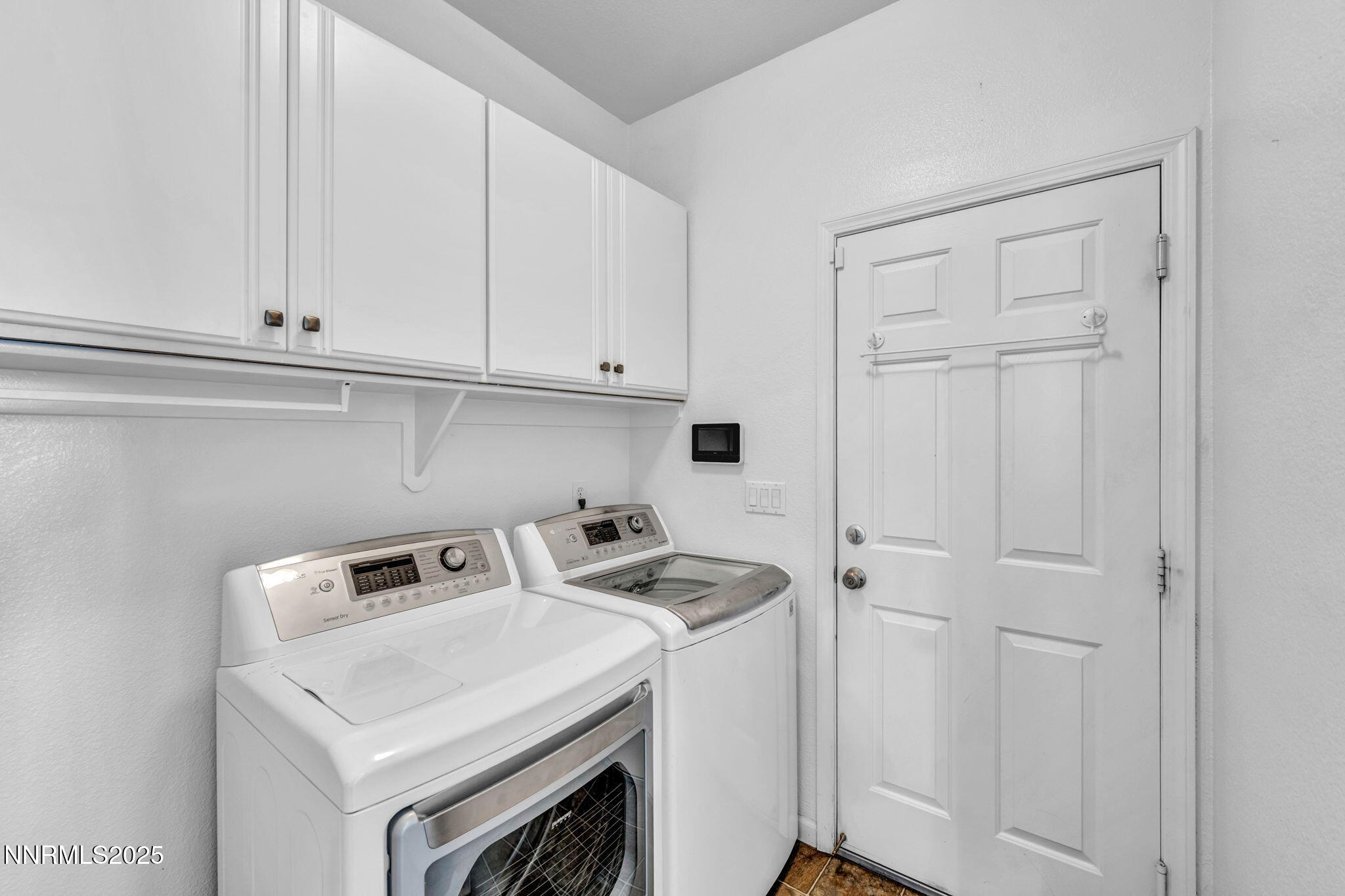 Reno, Nevada 89521, United States, 3 Bedrooms Bedrooms, ,2 BathroomsBathrooms,Residential,Pending,155207