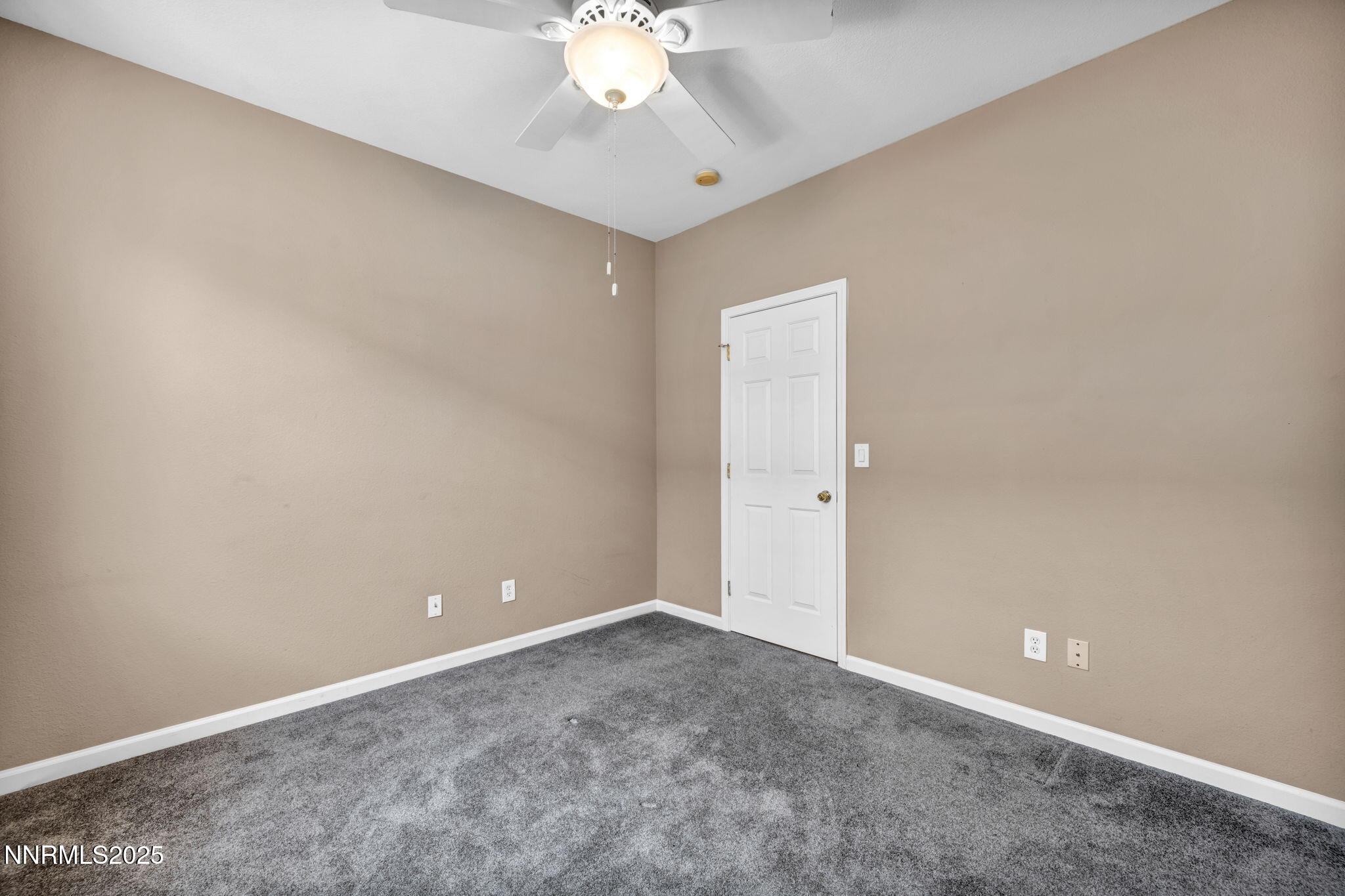 Reno, Nevada 89521, United States, 3 Bedrooms Bedrooms, ,2 BathroomsBathrooms,Residential,Pending,155207