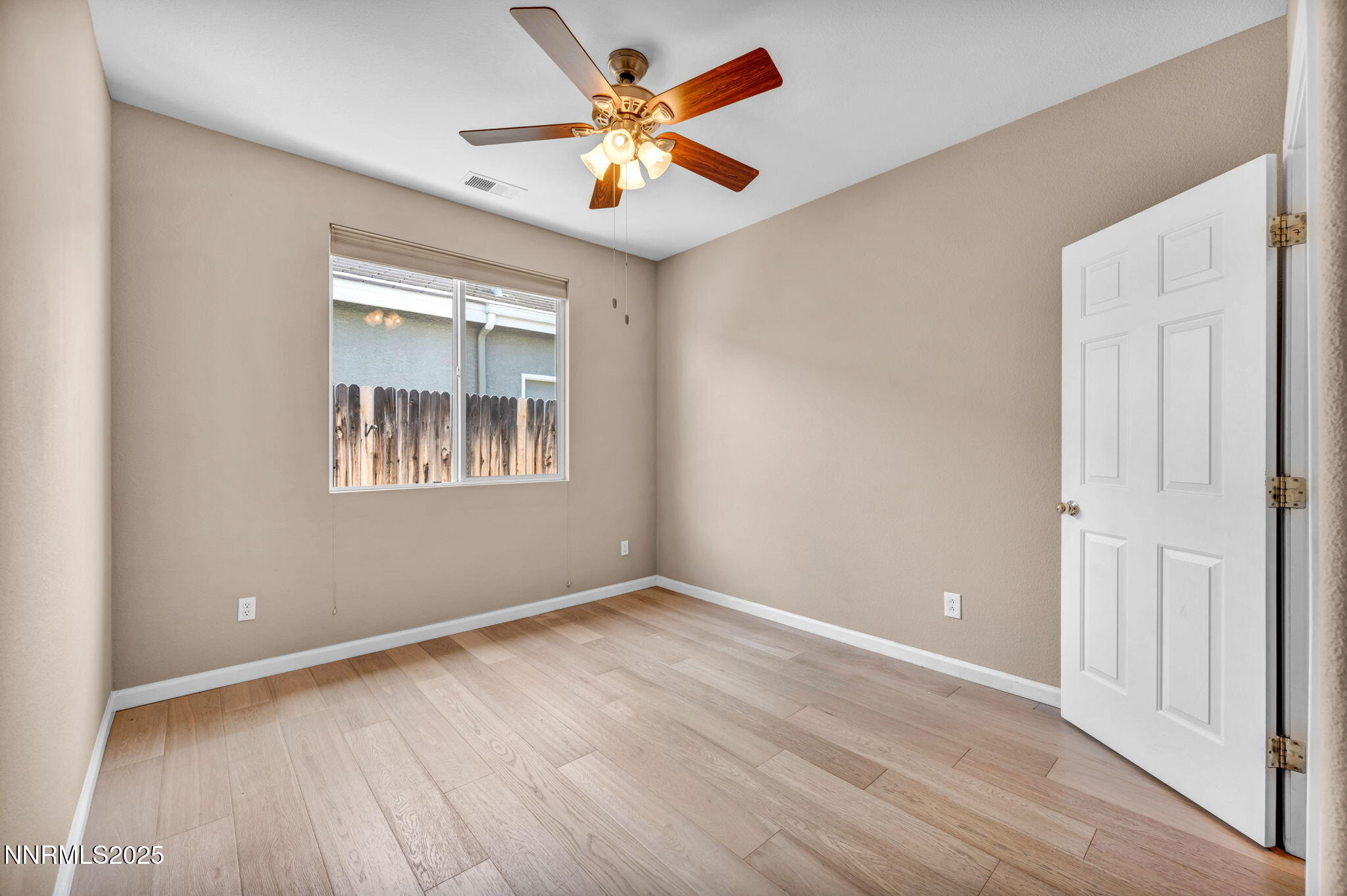 Reno, Nevada 89521, United States, 3 Bedrooms Bedrooms, ,2 BathroomsBathrooms,Residential,Pending,155207