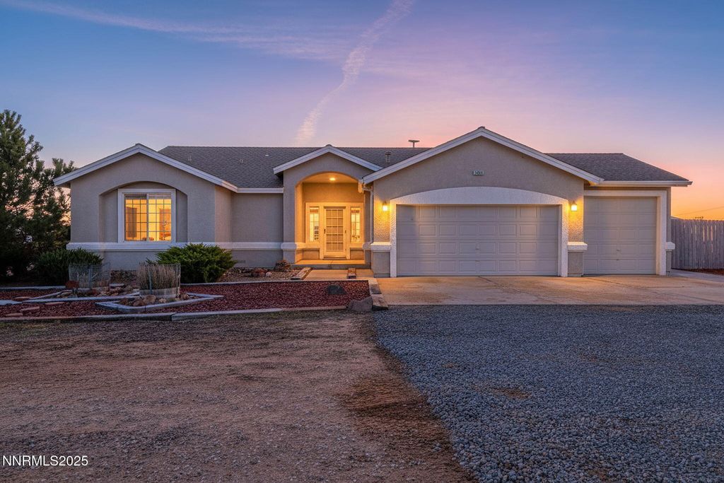 Photo of 12965 Seminole Road, Stagecoach, NV 89429 (MLS # 250058599)