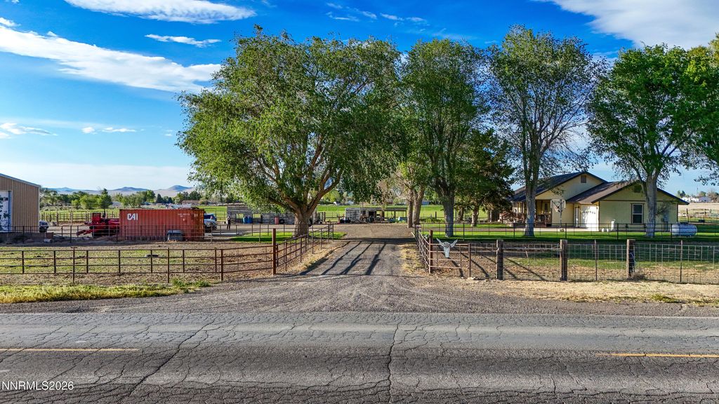 Photo of 3485 E Commander Drive, Winnemucca, NV 89445 (MLS # 260005928)