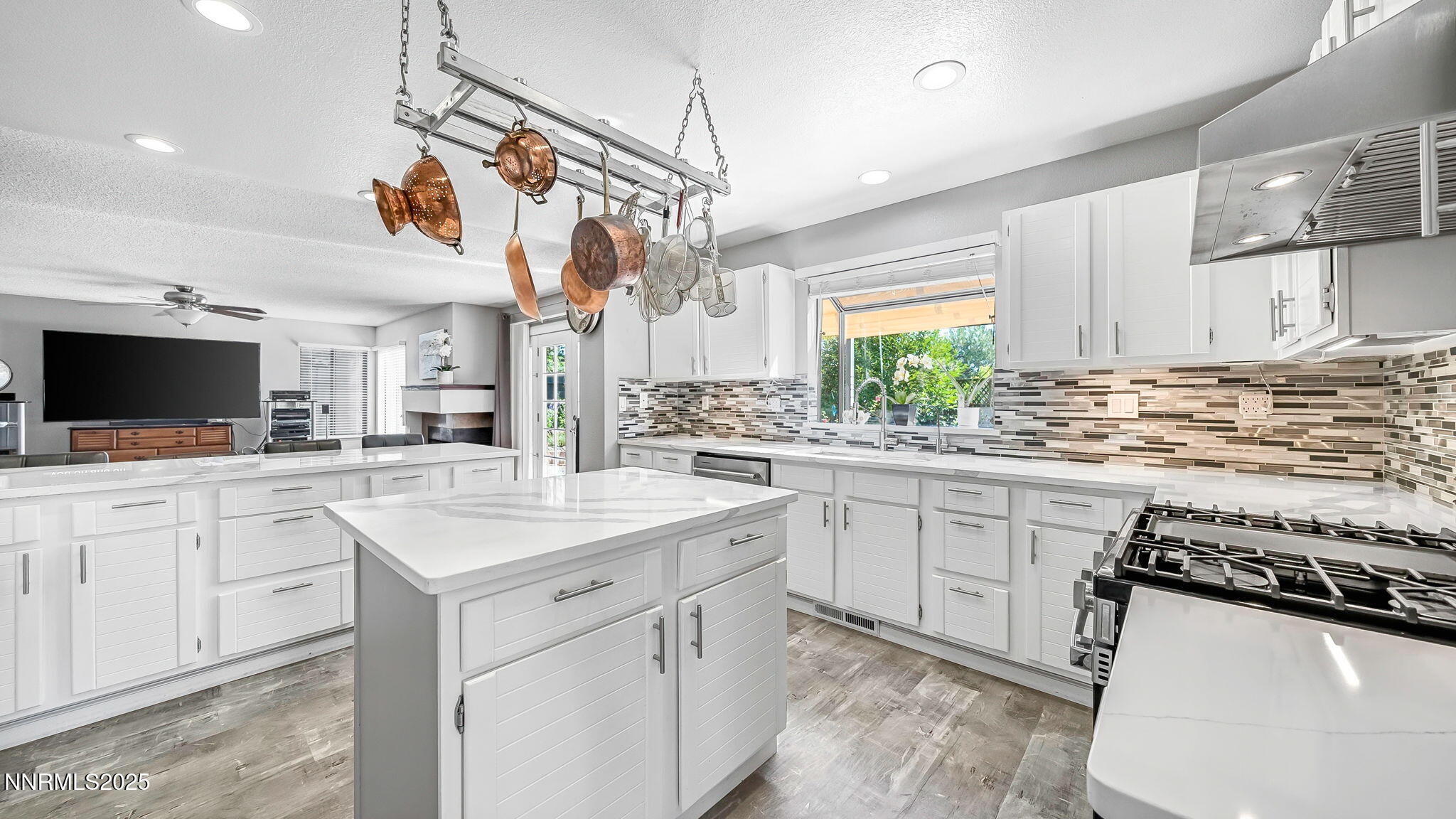 Reno, Nevada 89523, United States, 5 Bedrooms Bedrooms, ,3 BathroomsBathrooms,Residential,Active,190615