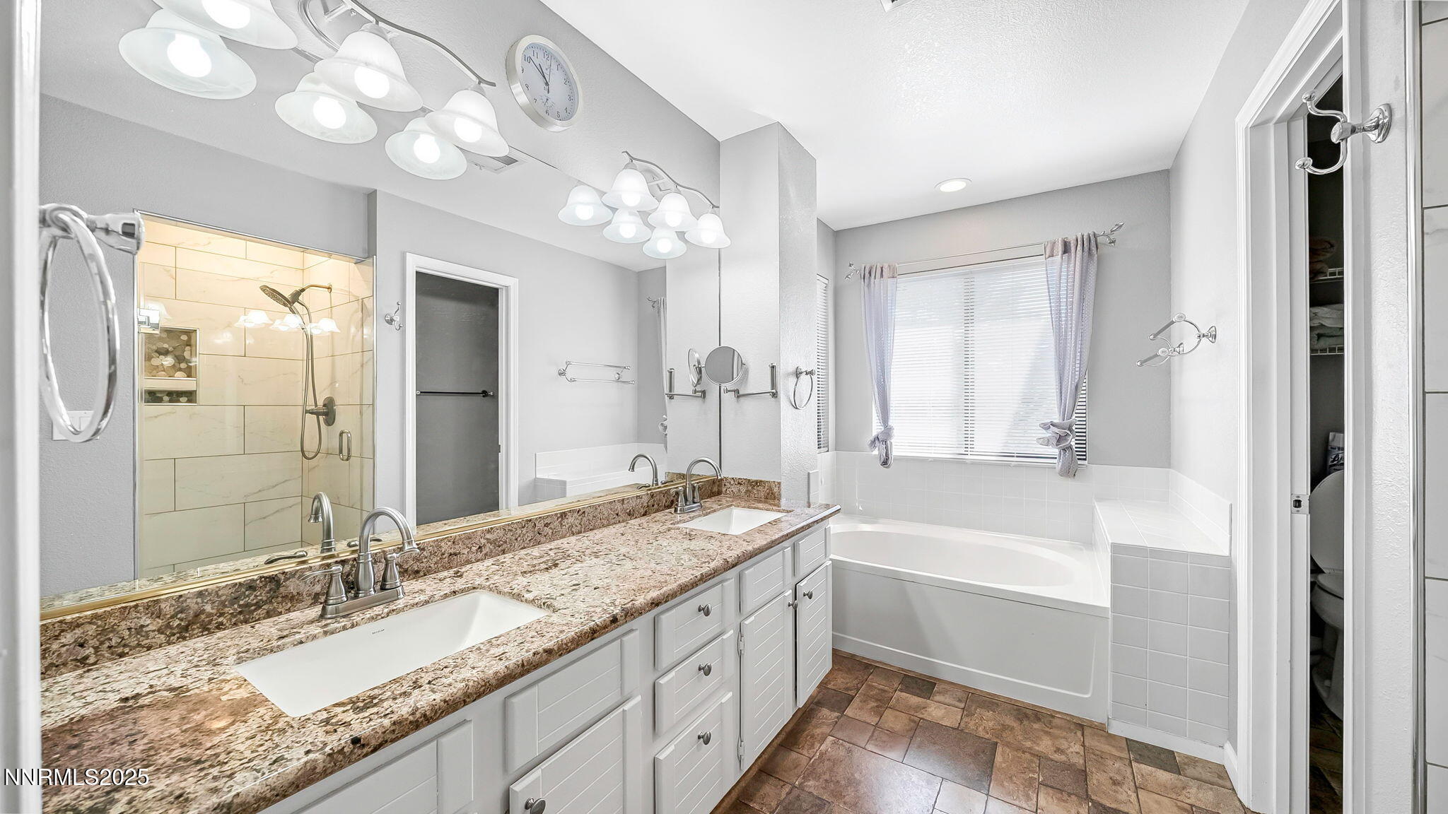 Reno, Nevada 89523, United States, 5 Bedrooms Bedrooms, ,3 BathroomsBathrooms,Residential,Active,190615