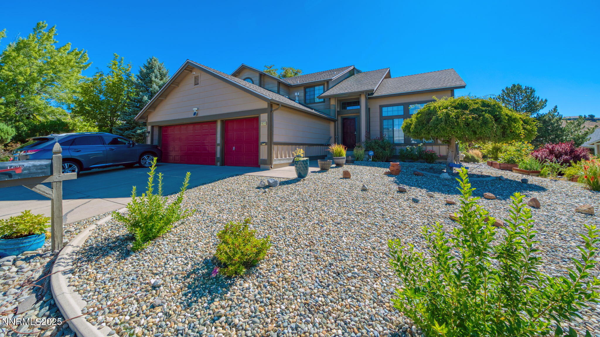 Reno, Nevada 89523, United States, 5 Bedrooms Bedrooms, ,3 BathroomsBathrooms,Residential,Active,190615