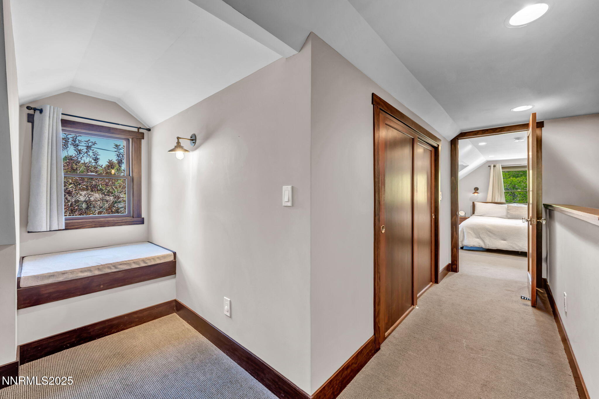 28-web-or-mls-1300-clough-rd